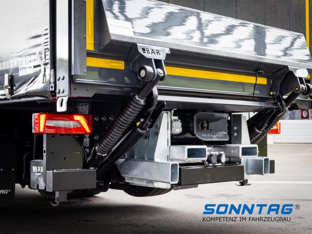 Truck-Mounted Forklift Carrier with Tail Lift